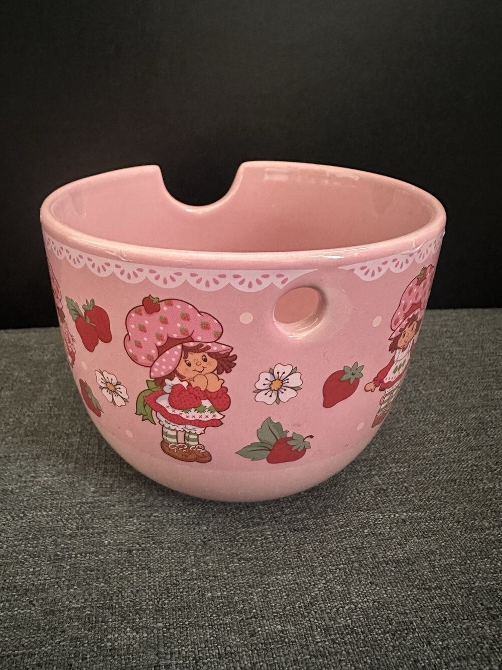 Strawberry Shortcake CultureFly Pink Ceramic Yarn Bowl 18 Oz 2025 Crochet Knit